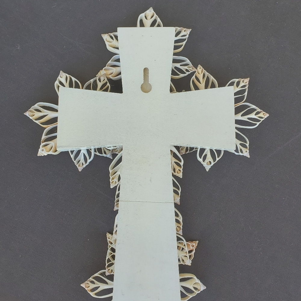 Seashell Crucifix Cross - Picture 3 of 12